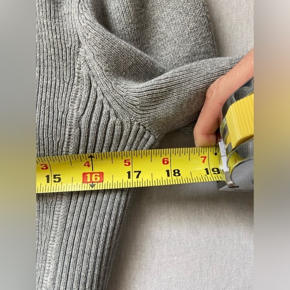 Tommy Hilfiger logo  gray cotton crewneck knit sweater Sz M - Picture 6 of 7